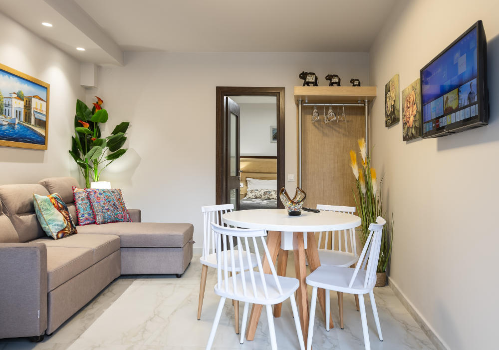 One Bedroom Suite 02