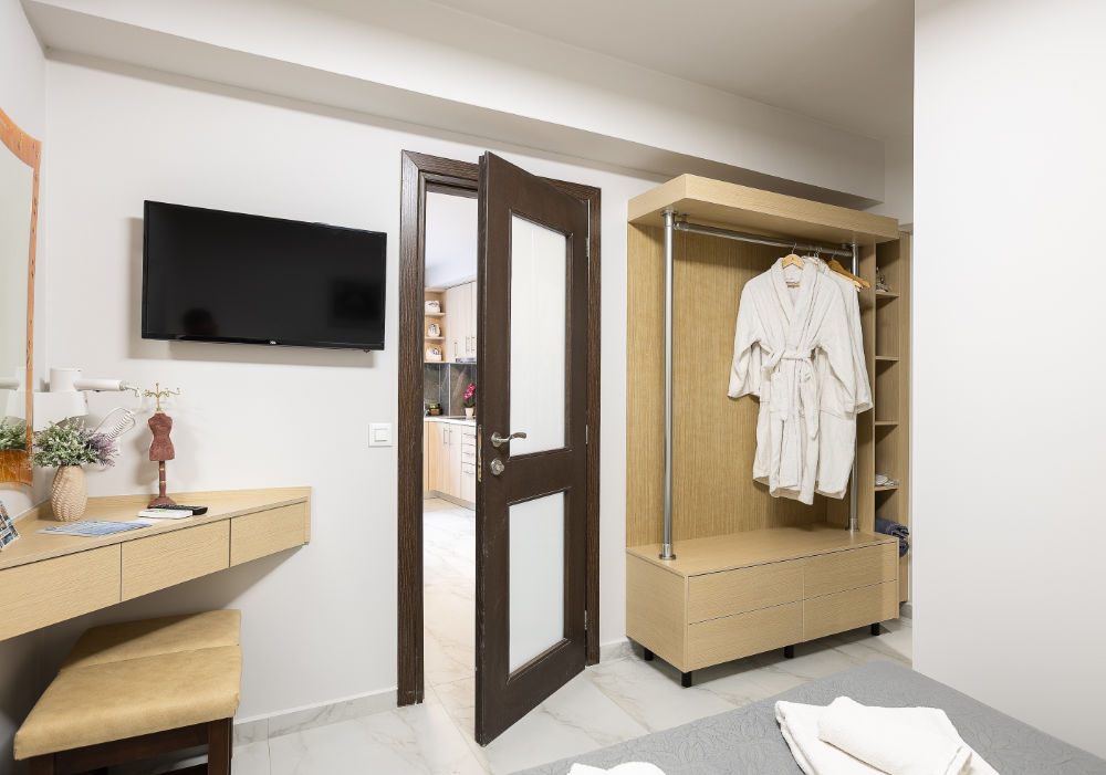 One Bedroom Suite 11