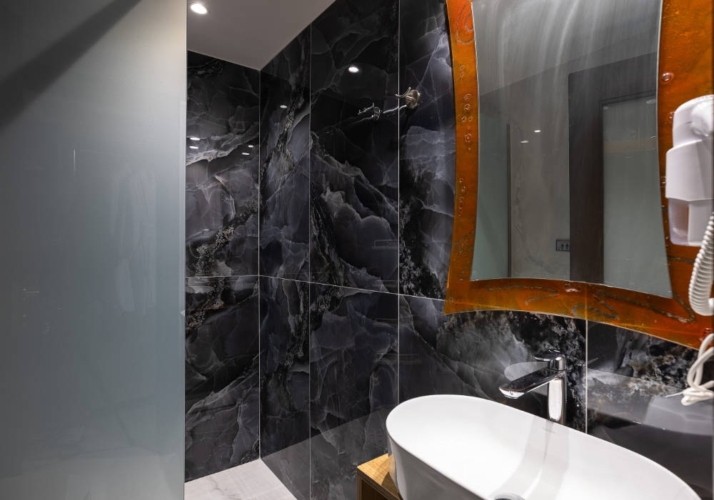 One Bedroom Suite 13